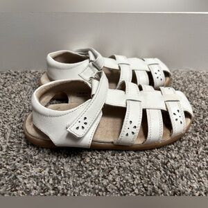 See Kai Run Girls' White Fisherman Sandals Velcro closure Size 13c
